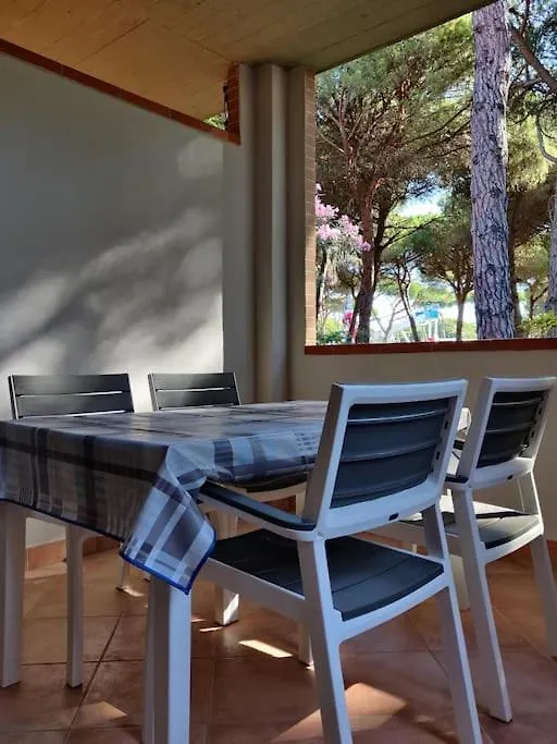Daire Appartamento Mare E Pineta Marina di Grosseto İtalya